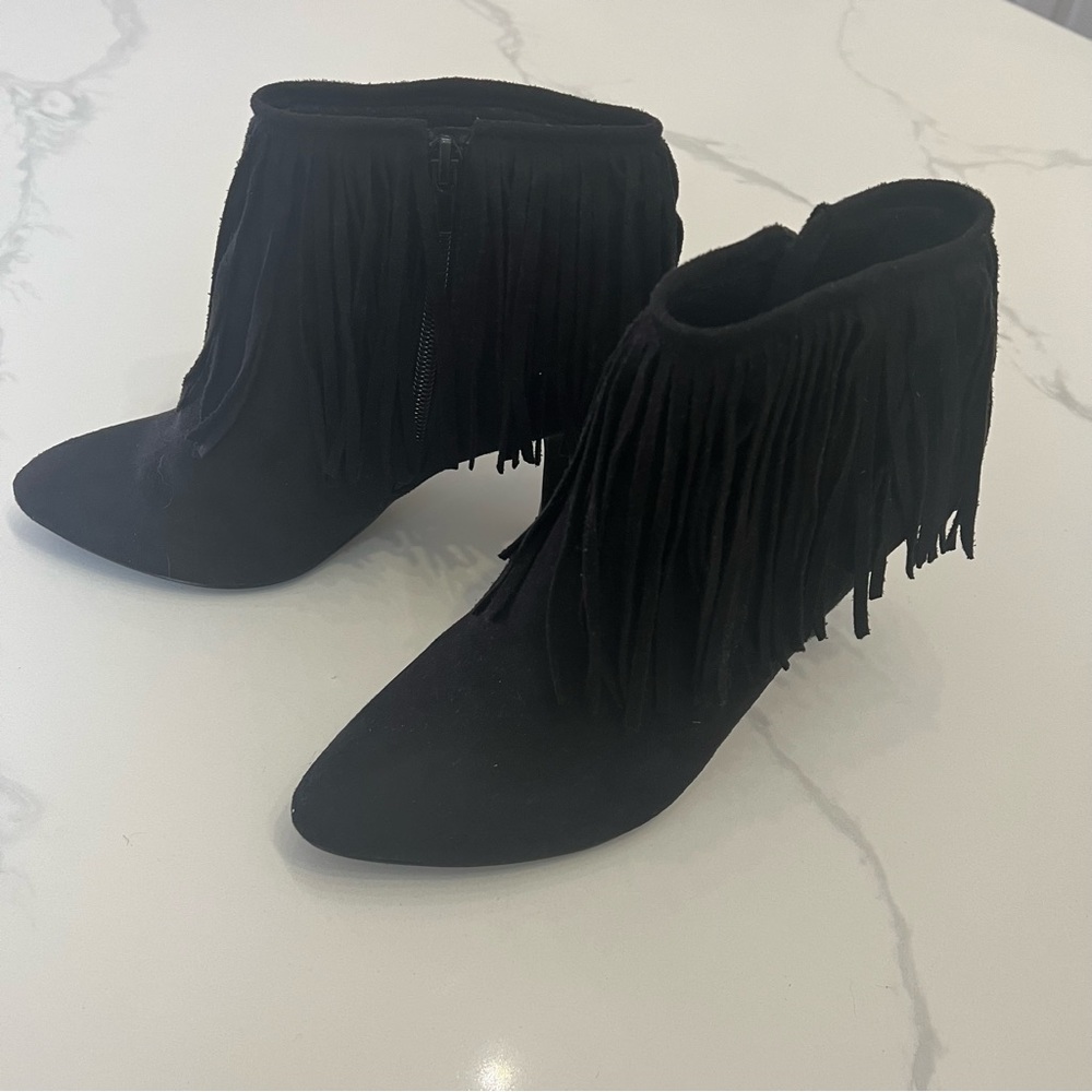 Black heeled fringe booties size 8.5 - Picture 3 of 5